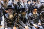 מסע הלוי' פון הגאון רבי צבי זאב בערגער זצ"ל מו"צ דק"ק צאנז קלויזענבורג אין בארא פארק.