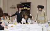 יומא דהילולא קמא: צענטראלע סעודת הילולא און סיום הש"ס בחצר הקודש קרעטשניף.
