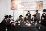 היסטארישע מעמד חנוכת הבית פארן נייעם פעסטונג פון וועלט בארימטע "עזרה ויעוץ", מיט די באטייליגונג פון צענדליגע אדמורי"ם רבנים ומורי הוראה