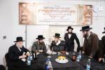 היסטארישע מעמד חנוכת הבית פארן נייעם פעסטונג פון וועלט בארימטע "עזרה ויעוץ", מיט די באטייליגונג פון צענדליגע אדמורי"ם רבנים ומורי הוראה