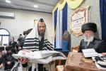 שמחת הברית לבן הנולד ביי כ"ק אדמו"ר מזוועהיל שליט"א, איידעם ביי הגה"צ ר' מרדכי טווערסקי זצ"ל, בנו הגדול פון כ"ק אדמו"ר מראחמיסטריווקא זצ"ל.