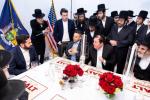 "סאטמארע פירער ביי אסיפת הכרת הטוב פאר קאנגרעסמאן לאולער בעפאר וואלן."