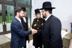 Main image for "סאטמארע פירער ביי אסיפת הכרת הטוב פאר קאנגרעסמאן לאולער בעפאר וואלן."