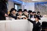 באזוך פון כ"ק אדמו"ר מסאטמאר שליט"א אין מאנסי לטובת דעם בנין החדש דישיבת קנין תורה פארגאנגענעם זונטאג
