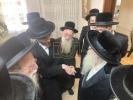 בילדער גאלעריע: כ"ק אדמו"ר מצאנז קלויזענבורג שליט"א אויף א קורצע באזוך אין ארה"ק צווייטער טייל