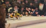 בילדער גאלעריע: כ"ק אדמו"ר מצאנז קלויזענבורג שליט"א אויף א קורצע באזוך אין ארה"ק צווייטער טייל
