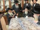 בילדער גאלעריע: כ"ק אדמו"ר מצאנז קלויזענבורג שליט"א אויף א קורצע באזוך אין ארה"ק צווייטער טייל