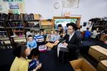  מאסיווער אויספארקויף אויף גאר טייערע מתנות אין "מחנה רב טוב - מחנה יהודה", אהערגעשטעלט דורך "חברה משניות - אוצר יהודה" און "חברת תהלים" דורך הר"ר מענדל ראזענבערג הי"ו ובניו ר' יואל ור' פישל הי"ו