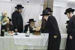 רירנדע מעמד "כינוס המצילים" פארגאנגענע וואך מיטוואך פרשת כי תצא למלחמה נעמט צונויף קרוב צו 60 געטרייע ארבייטער און עקסנים אינערהאלב די הצלה מגיוס אפיסעס שע"י קרן ויואל משה;&nbsp;מעמד הנהדר באשיינט בראשות הגה"צ אב"ד סאטמאר ירושלים שליט"א