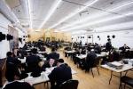 בילדער גאלערי: כ"ק אדמו"ר מבאבוב-45 שליט"א ביים באזוכן און אפרעכטן מסיבות סוף פון 'זמן הקיץ' אין די פיר זומער קעמפס פון די באבוב 45 ישיבות.
