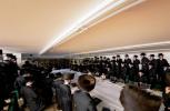 בילדער גאלערי: כ"ק אדמו"ר מבאבוב-45 שליט"א ביים באזוכן און אפרעכטן מסיבות סוף פון 'זמן הקיץ' אין די פיר זומער קעמפס פון די באבוב 45 ישיבות.