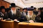 באזוך פונעם ראשון לציון, הרב יצחק יוסף שליט"א, ביי כ"ק אדמו"ר מבעלזא שליט"א.