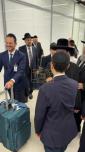 ווידעא: גדולי ישראל קומען אן קיין פאנאמא בשעת די 'קרן עולם התורה' נסיעה גייט ווייטער