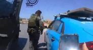 ווידעא: גרעניץ פאליציי ראטעוועט ארויס א מדינת ישראל דרייווער וואס איז בטעות אריינגעפארן אין שטח A נעבן ראמאללא