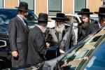 כ"ק אדמו"ר מסאטמאר שליט"א באזוכט אין שטאט לינדען, ניו זשערסי.  אינעם ראם פונעם באזוך האט זיך דער רבי באטייליגט ביי א מסיבת 'חומש סעודה', ווי אויך האט דער רבי באזוכט אינעם נייעם בית מדרש און מקוה 'היכל התורה'.