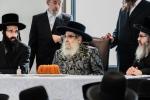 כ"ק אדמו"ר מסאטמאר שליט"א באזוכט אין שטאט לינדען, ניו זשערסי.  אינעם ראם פונעם באזוך האט זיך דער רבי באטייליגט ביי א מסיבת 'חומש סעודה', ווי אויך האט דער רבי באזוכט אינעם נייעם בית מדרש און מקוה 'היכל התורה'.