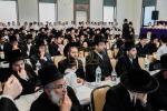 כ"ק אדמו"ר מסאטמאר שליט"א באזוכט אין שטאט לינדען, ניו זשערסי.  אינעם ראם פונעם באזוך האט זיך דער רבי באטייליגט ביי א מסיבת 'חומש סעודה', ווי אויך האט דער רבי באזוכט אינעם נייעם בית מדרש און מקוה 'היכל התורה'.