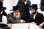 כ"ק אדמו"ר מסאטמאר שליט"א באזוכט אין שטאט לינדען, ניו זשערסי.  אינעם ראם פונעם באזוך האט זיך דער רבי באטייליגט ביי א מסיבת 'חומש סעודה', ווי אויך האט דער רבי באזוכט אינעם נייעם בית מדרש און מקוה 'היכל התורה'.
