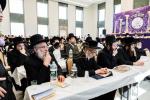 כ"ק אדמו"ר מסאטמאר שליט"א באזוכט אין שטאט לינדען, ניו זשערסי.  אינעם ראם פונעם באזוך האט זיך דער רבי באטייליגט ביי א מסיבת 'חומש סעודה', ווי אויך האט דער רבי באזוכט אינעם נייעם בית מדרש און מקוה 'היכל התורה'.