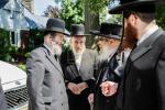 כ"ק אדמו"ר מסאטמאר שליט"א באזוכט אין שטאט לינדען, ניו זשערסי.  אינעם ראם פונעם באזוך האט זיך דער רבי באטייליגט ביי א מסיבת 'חומש סעודה', ווי אויך האט דער רבי באזוכט אינעם נייעם בית מדרש און מקוה 'היכל התורה'.