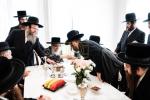 כ"ק אדמו"ר מסאטמאר שליט"א באזוכט אין שטאט לינדען, ניו זשערסי.  אינעם ראם פונעם באזוך האט זיך דער רבי באטייליגט ביי א מסיבת 'חומש סעודה', ווי אויך האט דער רבי באזוכט אינעם נייעם בית מדרש און מקוה 'היכל התורה'.