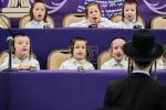 כ"ק אדמו"ר מסאטמאר שליט"א באזוכט אין שטאט לינדען, ניו זשערסי.  אינעם ראם פונעם באזוך האט זיך דער רבי באטייליגט ביי א מסיבת 'חומש סעודה', ווי אויך האט דער רבי באזוכט אינעם נייעם בית מדרש און מקוה 'היכל התורה'.