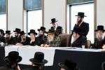 כ"ק אדמו"ר מסאטמאר שליט"א באזוכט אין שטאט לינדען, ניו זשערסי.  אינעם ראם פונעם באזוך האט זיך דער רבי באטייליגט ביי א מסיבת 'חומש סעודה', ווי אויך האט דער רבי באזוכט אינעם נייעם בית מדרש און מקוה 'היכל התורה'.