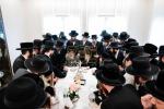 כ"ק אדמו"ר מסאטמאר שליט"א באזוכט אין שטאט לינדען, ניו זשערסי.  אינעם ראם פונעם באזוך האט זיך דער רבי באטייליגט ביי א מסיבת 'חומש סעודה', ווי אויך האט דער רבי באזוכט אינעם נייעם בית מדרש און מקוה 'היכל התורה'.