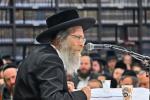 הגאון הצדיק ר' אלימלך בידערמאן שליט"א ביים איבערגעבן א דרשה לקראת די בעפארשטייענדע ימי הרחמים והרצון דער מעמד איז פארגעקומען אינעם 'חקל יצחק ספינקא' בית מדרש אין די רמה ד' געגנט אין בית שמש.