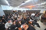 הגאון הצדיק ר' אלימלך בידערמאן שליט"א ביים איבערגעבן א דרשה לקראת די בעפארשטייענדע ימי הרחמים והרצון דער מעמד איז פארגעקומען אינעם 'חקל יצחק ספינקא' בית מדרש אין די רמה ד' געגנט אין בית שמש.