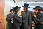 הגאון הצדיק ר' אלימלך בידערמאן שליט"א ביים איבערגעבן א דרשה לקראת די בעפארשטייענדע ימי הרחמים והרצון דער מעמד איז פארגעקומען אינעם 'חקל יצחק ספינקא' בית מדרש אין די רמה ד' געגנט אין בית שמש.
