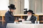 כ"ק אדמו"ר מצאנז שליט"א ביי קבלת קהל אין בני ברק לקראת דעם נייעם יאר