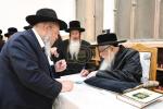 כ"ק אדמו"ר מצאנז שליט"א ביי קבלת קהל אין בני ברק לקראת דעם נייעם יאר