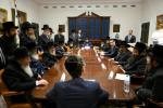 ברוך שנתן מכבודו לבשר ודם:  איין מאל אין פופציג יאר- היסטארישע באזוך פון גדולי הדור אין ווייסן הויז 
