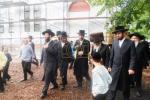 כ"ק מרן אדמו"ר מסאטמאר שליט"א ערשיינט  בהיכל בית מדרש החדש יטב לב סאטמאר בנין פריעדמאן אין מאנסי