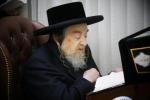 מעמד אמירת א' סליחות בצל הקודש פון פאר הדור הרה"ק רבי יעקב מאיר שעכטער שליט"א.