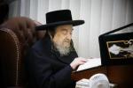 מעמד אמירת א' סליחות בצל הקודש פון פאר הדור הרה"ק רבי יעקב מאיר שעכטער שליט"א.