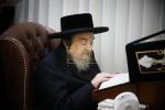 מעמד אמירת א' סליחות בצל הקודש פון פאר הדור הרה"ק רבי יעקב מאיר שעכטער שליט"א.