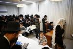 מעמד אמירת א' סליחות בצל הקודש פון פאר הדור הרה"ק רבי יעקב מאיר שעכטער שליט"א.