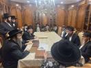 Main image for דעלעגאציע מיט רבנים פון די פעדעראלע תפיסות אין אמעריקע, אינאיינעם מיט גדולי עסקנים למען הכלל,באזוכן ביי כ"ק אדמו"ר מסאטמאר שליט"א