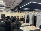 כ"ק אדמו"ר מקרעטשניף כפר עטה, וועלכער וועט וויילן ראש השנה אין אומאן, ביים מתפלל זיין היינט נאכט אויפן קבר פון הרה"ק  מסאטמאר זי"ע אין ראם פונעם מסע החיזוק אין ניו יארק