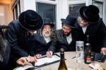 מסיבה פאר נגידים לטובת מתיבתא דסאטמאר אין די שטוב פונעם נגיד ר' משה אהרן מאנן הי"ו