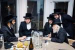 מסיבה פאר נגידים לטובת מתיבתא דסאטמאר אין די שטוב פונעם נגיד ר' משה אהרן מאנן הי"ו