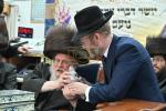 יומא דשמחה אין סאסוב: דער נייער ספר פון רבי'ן איז ארויס לאור עולם