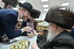 יומא דשמחה אין סאסוב: דער נייער ספר פון רבי'ן איז ארויס לאור עולם