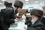 יומא דשמחה אין סאסוב: דער נייער ספר פון רבי'ן איז ארויס לאור עולם
