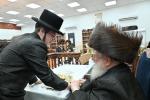 יומא דשמחה אין סאסוב: דער נייער ספר פון רבי'ן איז ארויס לאור עולם
