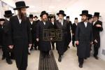 באזוך פון הרה"צ אב"ד חיים מאיר האגער שליט"א אינעם נייעם בנין הישיבה 'אהבת ישראל' ויזניץ אין רמה ד' בית שמש