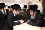 באזוך פון הרה"צ אב"ד חיים מאיר האגער שליט"א אינעם נייעם בנין הישיבה 'אהבת ישראל' ויזניץ אין רמה ד' בית שמש