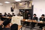 באזוך פון הרה"צ אב"ד חיים מאיר האגער שליט"א אינעם נייעם בנין הישיבה 'אהבת ישראל' ויזניץ אין רמה ד' בית שמש